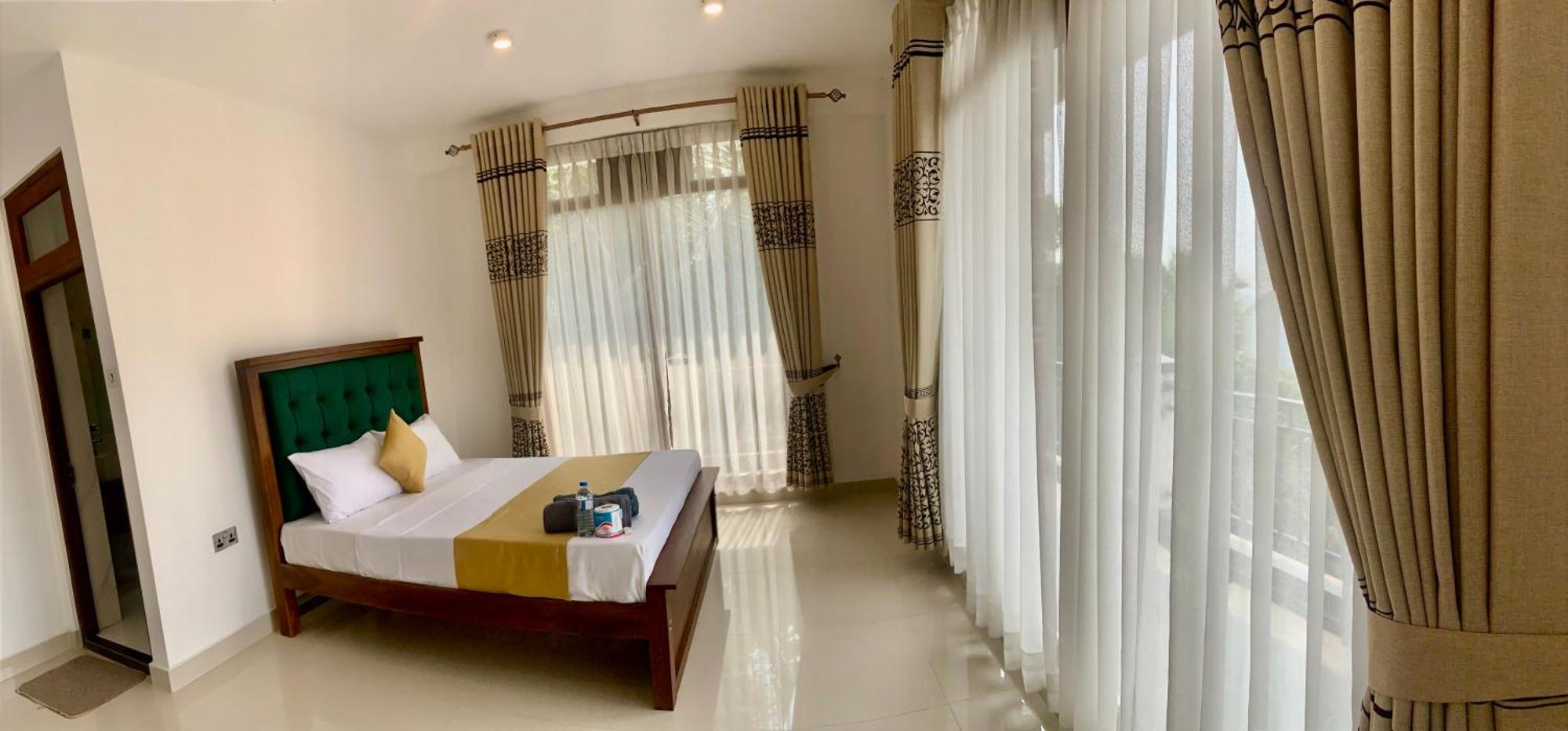Golden King Residence - Free Pickup From Kandy Railway Station Extérieur photo